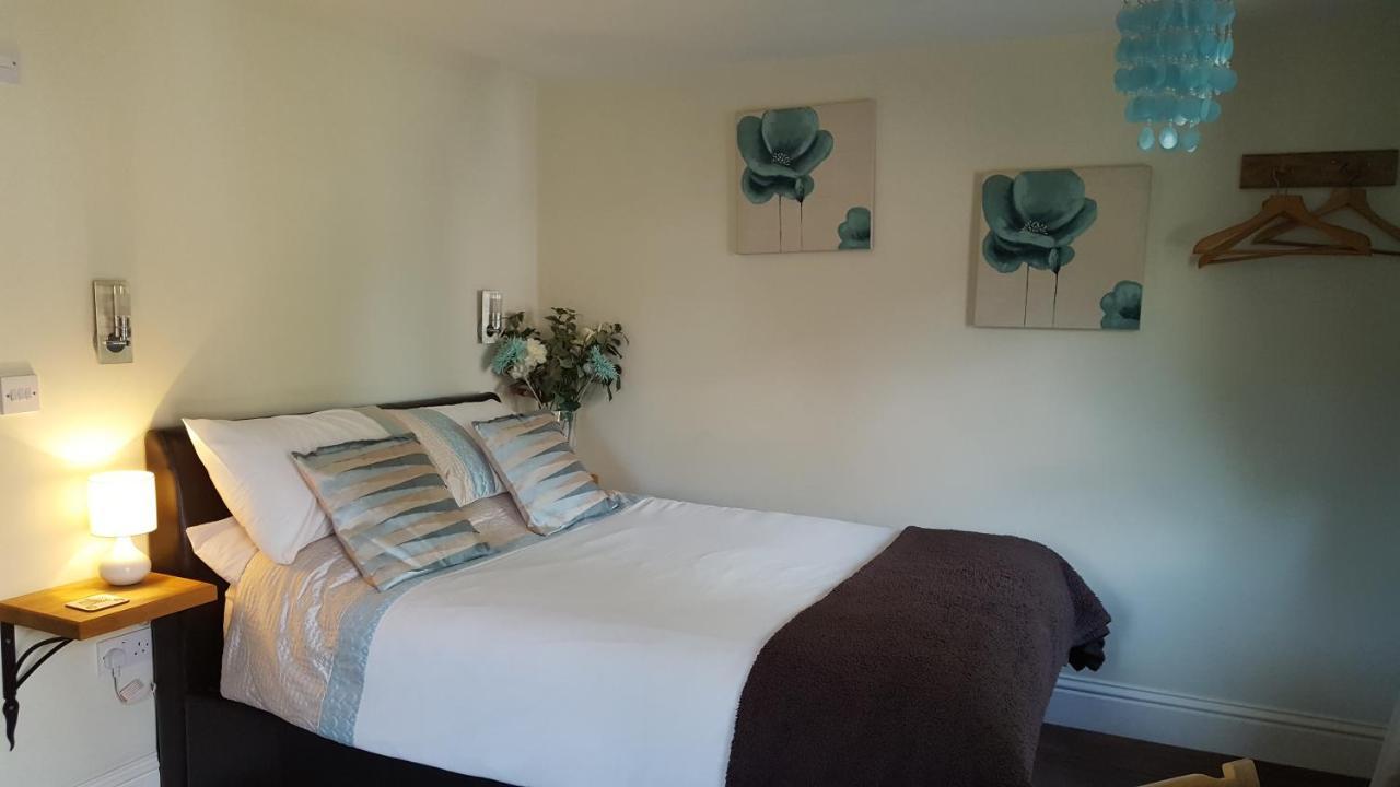 The Cartlodge B & B Colchester Bagian luar foto